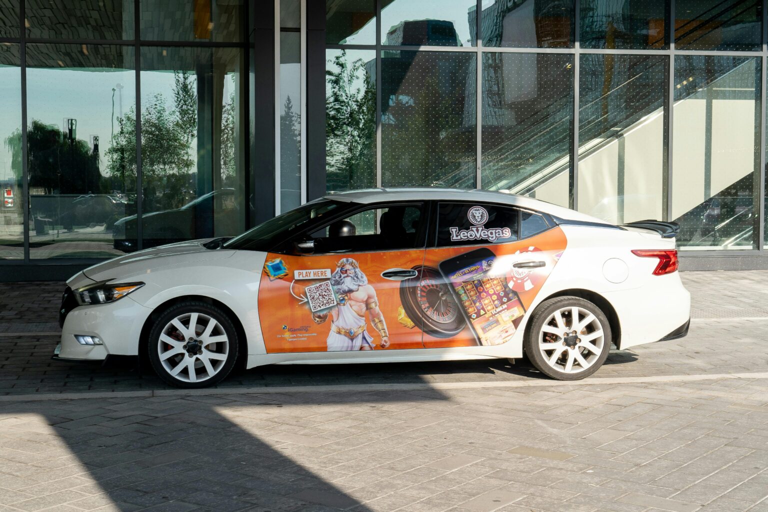 Driven by Trust: How High-Quality Vehicle Graphics Build Instant Authority